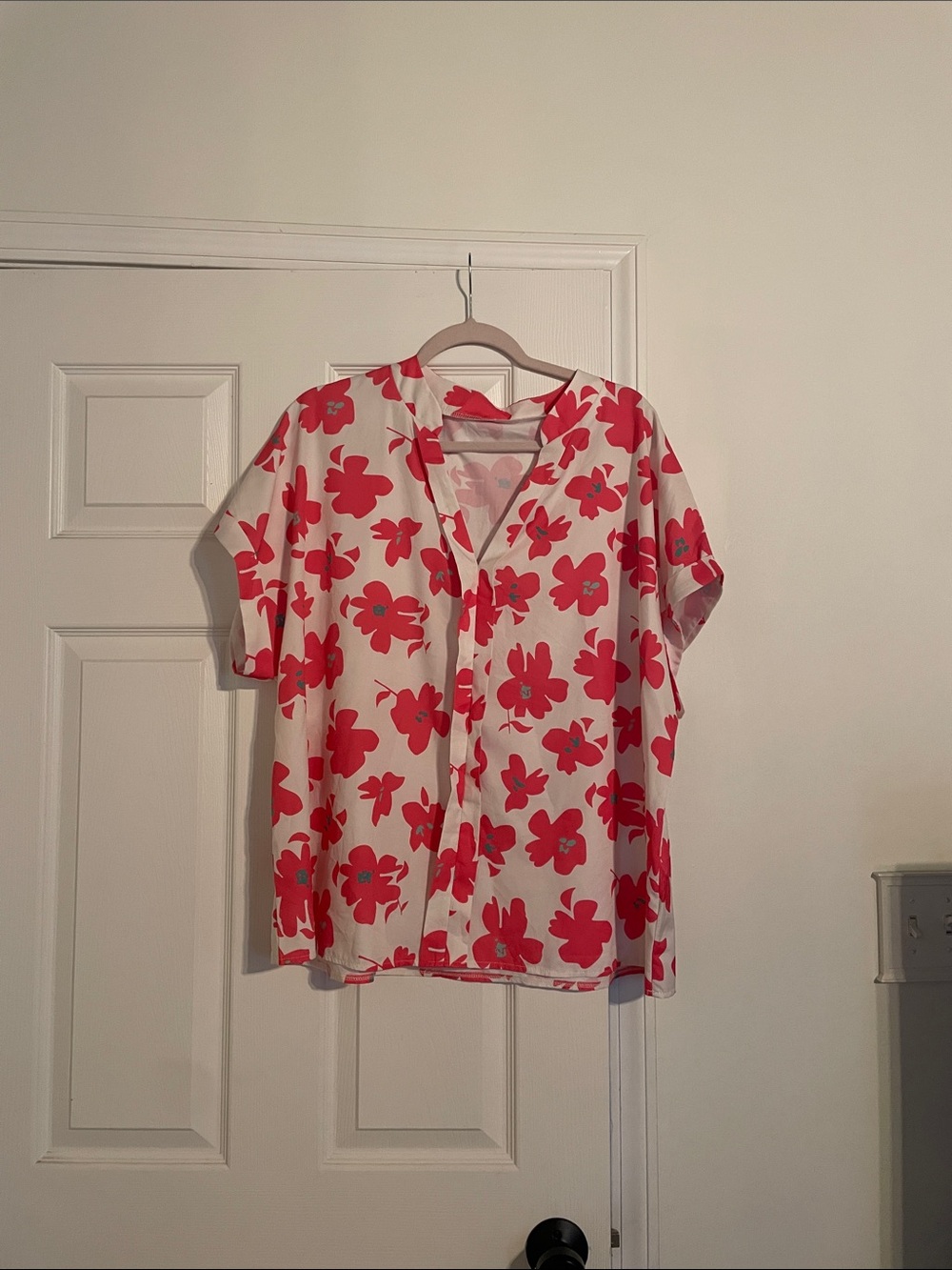 SHEIN Red Floral Short Sleeve Button-Down Shirt
